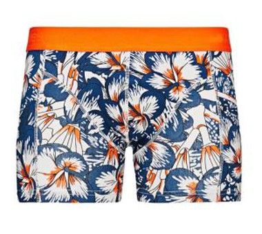 Seluar dalam percetakan berwarna-warni lelaki membuat anda sejuk